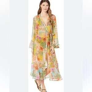 America & Beyond Boho Blissful Kimono Cover Up Size Medium Flared Sleeves Floral